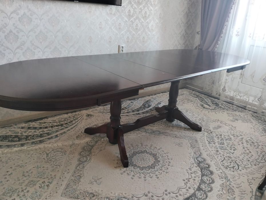 Продается стол 3м