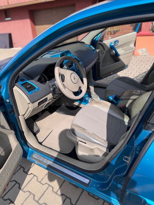 Vând Renault megane 2