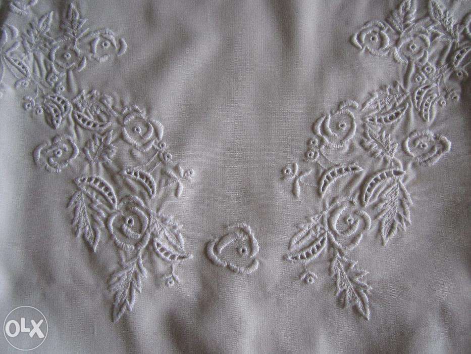 Bluza brodata + bonus bluza mineca scurta