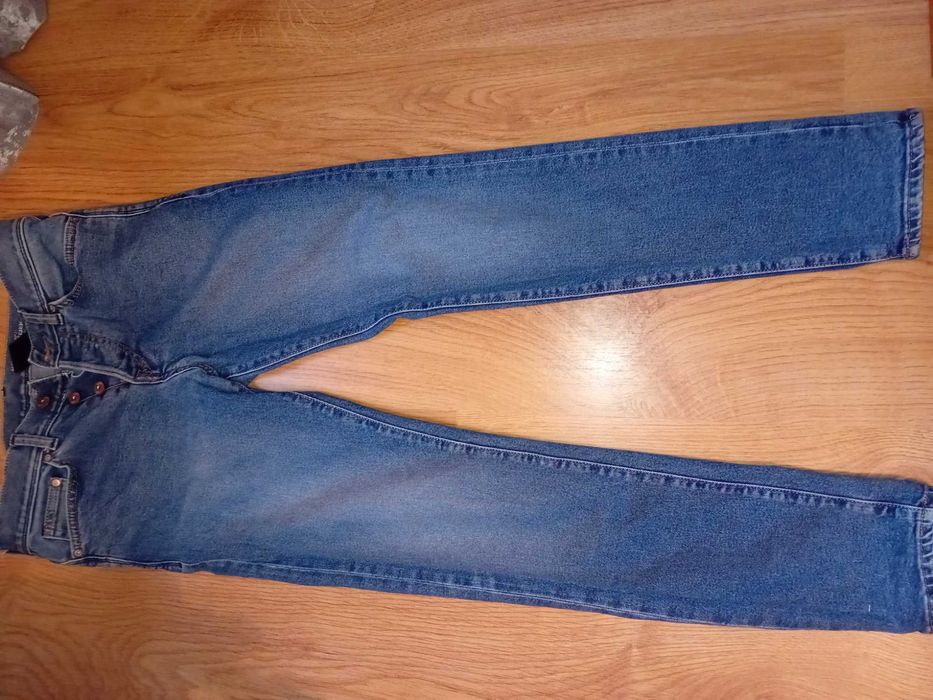 Vand 4 perechi de blugi Zara si H&M