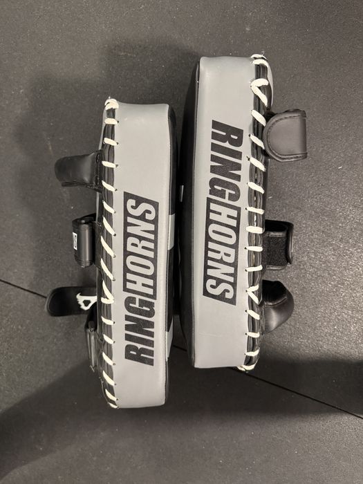 Ringhorns Charger Kick Pads