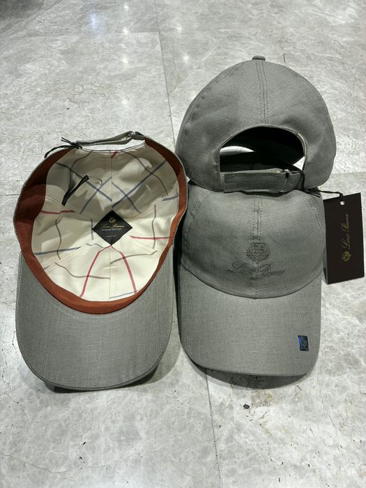 Sapca Loro Piana  material  in  sau poliester sau raiat,blugi