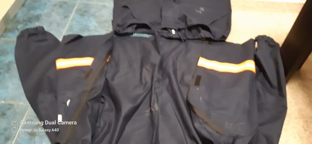 Combinizon doc și salopeta de munca