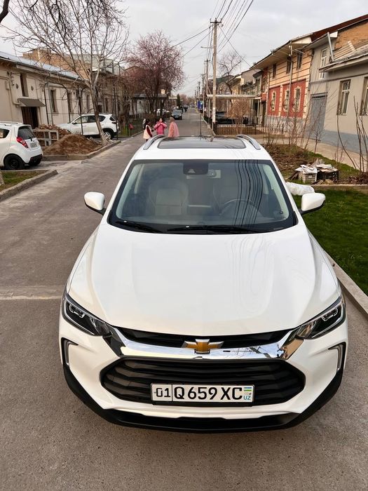 Tracker sotiladi 2023 yil