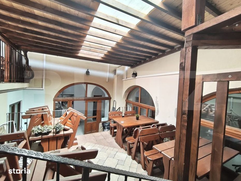 Spatiu comercial ultracentral, 200 mp, terasa optional