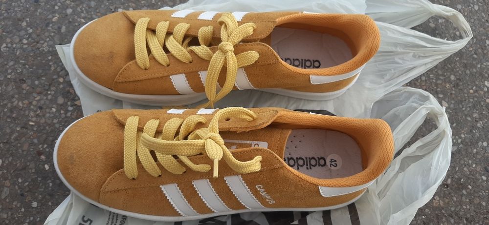 Adidasi sport...