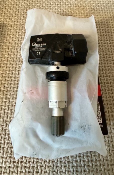 4 броя датчици Gussin за налягане в гуми
