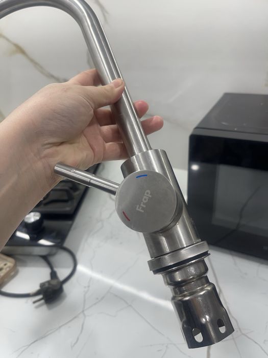 Кухня кран……………….