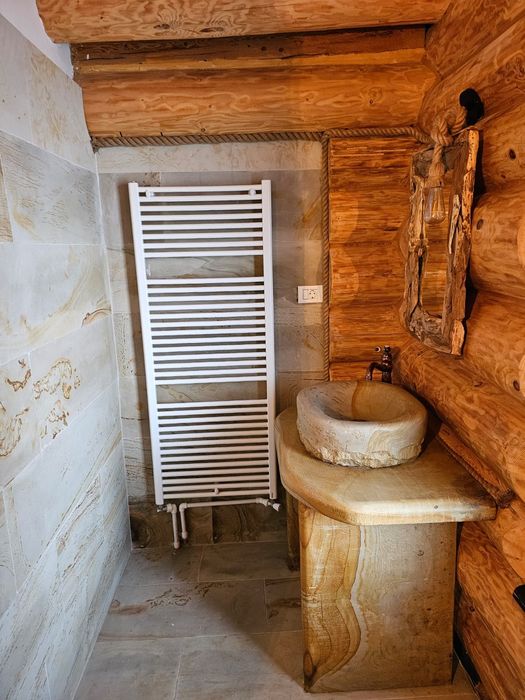 Cazare în Bucovina Complex din lemn rotund