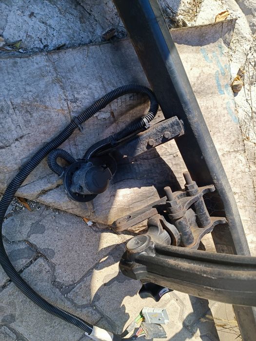 Теглич за ПЕЖО 3008