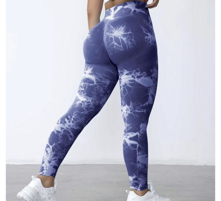 Продам фитнес костюм