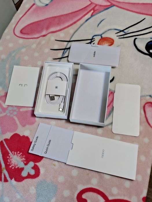 Cutie Oppo Reno 13F, Cu Accesorii-cheița dim,cablu fast 45w,charger33w