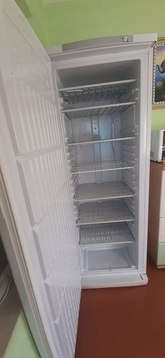 Продам морозильную камеру Бирюса