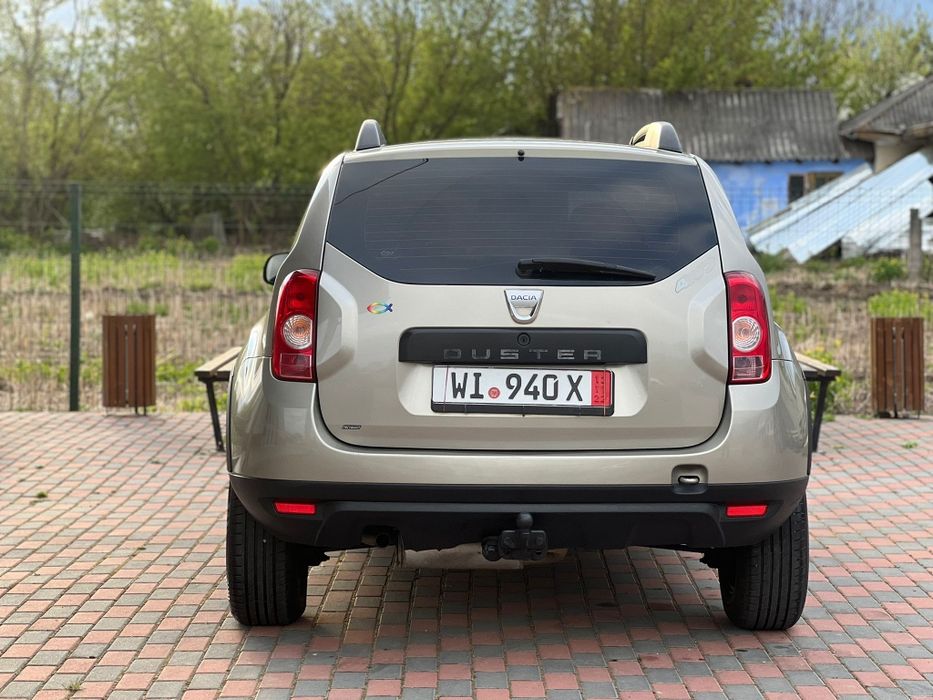 Dacia Duster 4x4 benzină si gaz