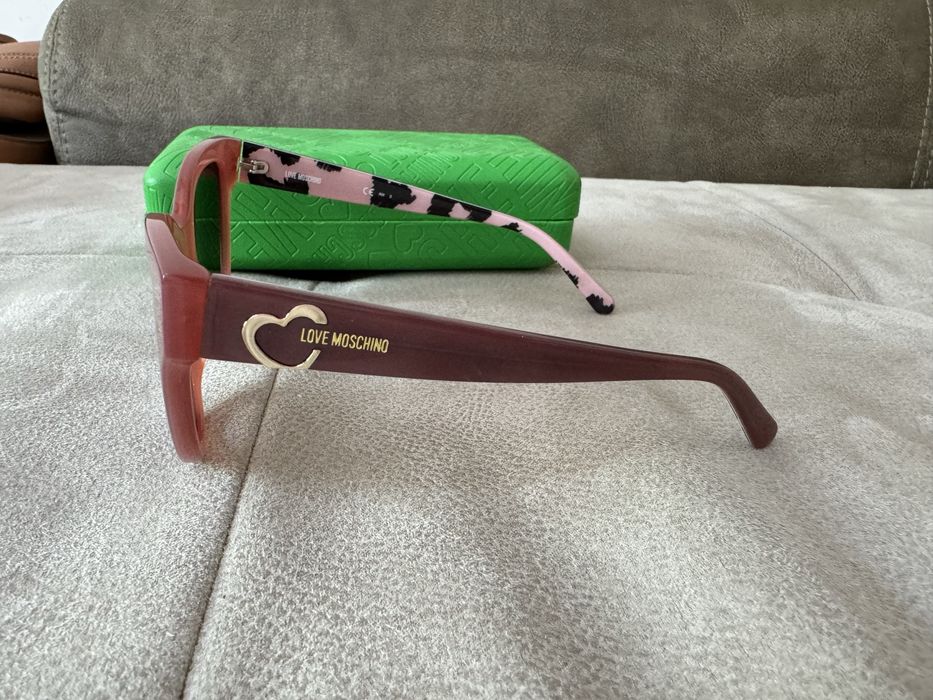 Слънчеви очила Love Moschino