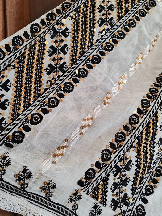 IE autentică /port popular /Camasa autentică