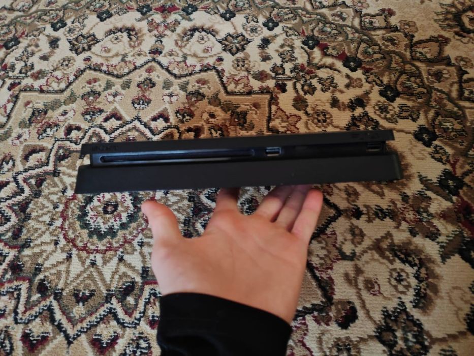Playstation 4slim