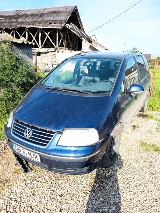 VW Sharan avariat