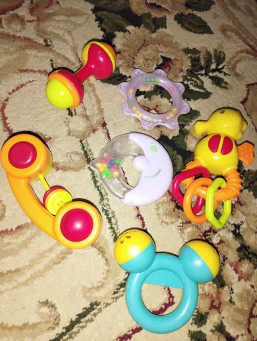 Погремушки фирменные в отличном состоянии