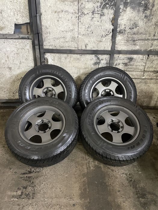 Продам диски с резиной R17