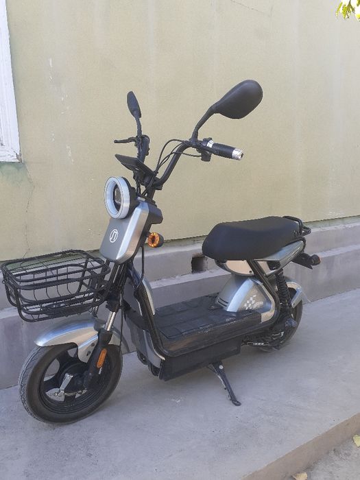 Skuter лебед вело