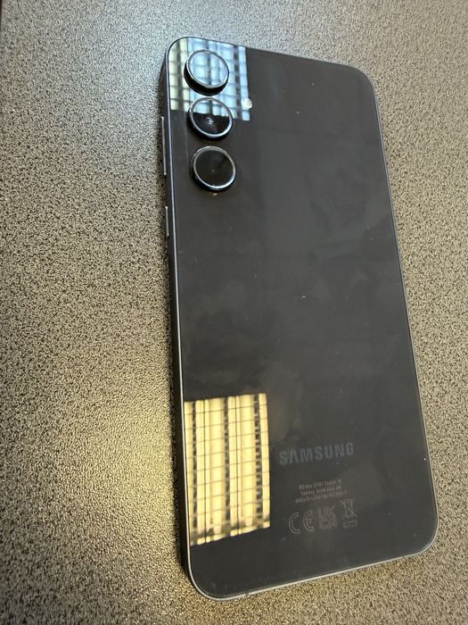 Samsung A55 5g 8gb ram cu 128 gb spatiu de stocare