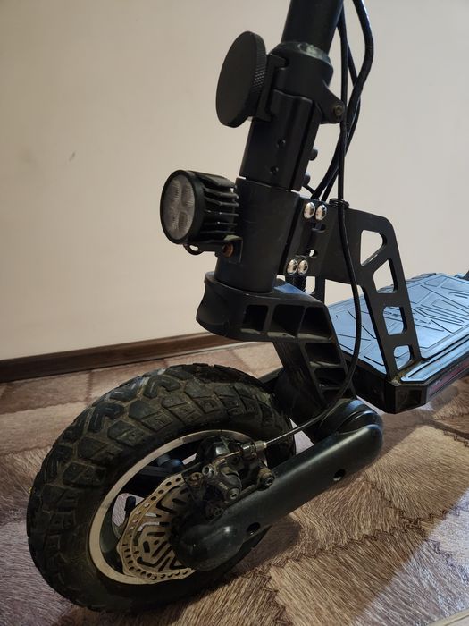 Продам электросамокат kugoo g2 pro
