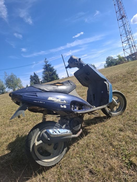 Vând scuter Malaguti f12 2t 80cc