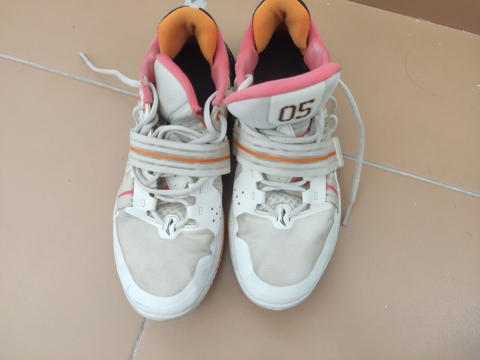 Баскетбольные кроссовки лининг lining