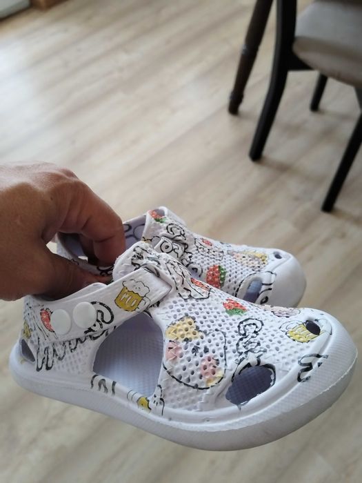 Детски пантофи 27