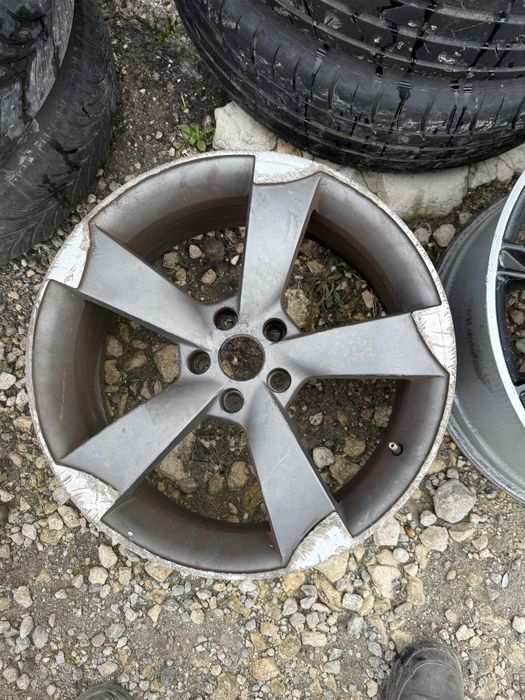 1бр Джанта 19'' с драскотини пукнато Rotor Audi 5х112 8,5j et35 брой