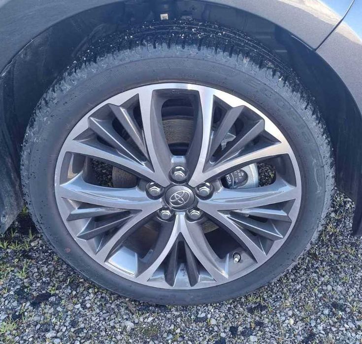 Тойота Ярис хибрид, 1,5/Toyota Yaris hibrid 1,5