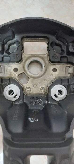 Vând volan Golf 6 fără comenzi în 3 spițe