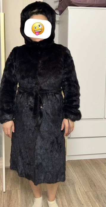 Продам норковую шубу! Цвет черный жемчуг!