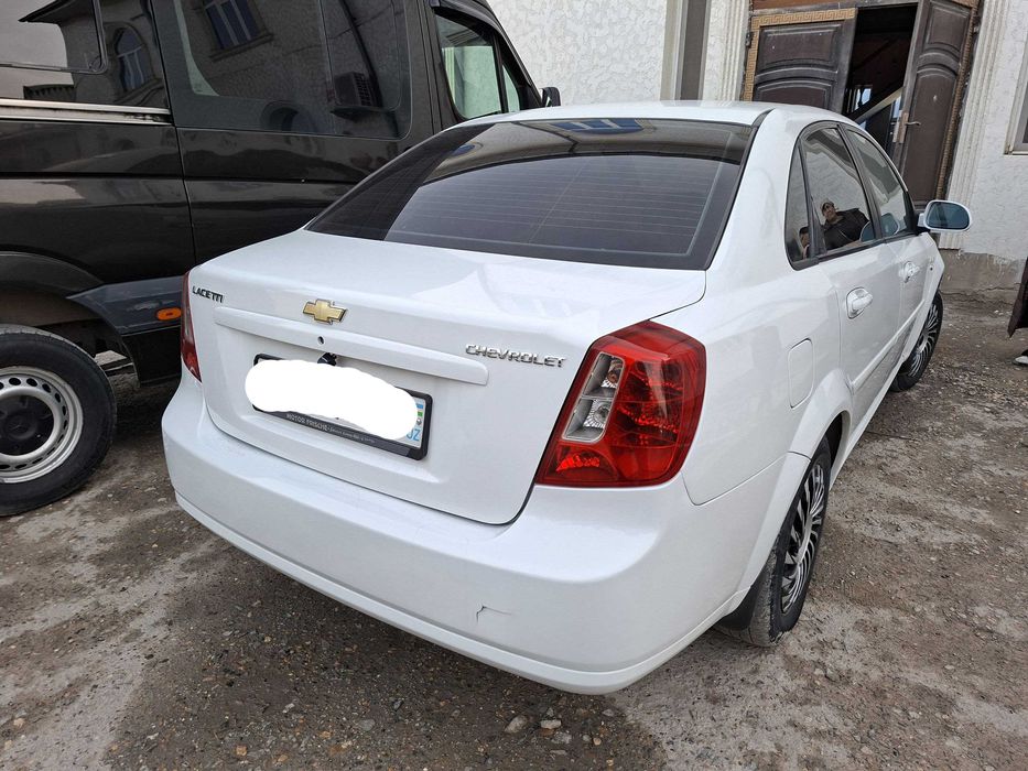 Автокредит Lacetti,2012г/метан 90л/механика/1,8л