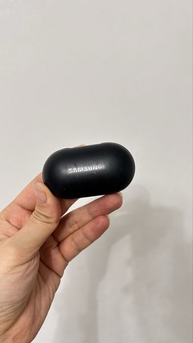 Продам наушники беспроводные