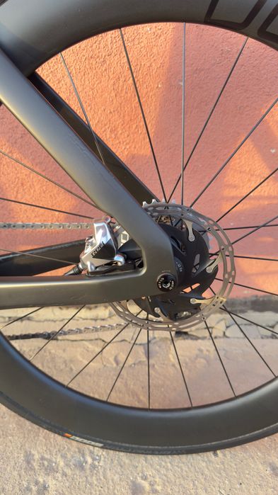 Canyon aeroad CFR Sram axs dt swiss