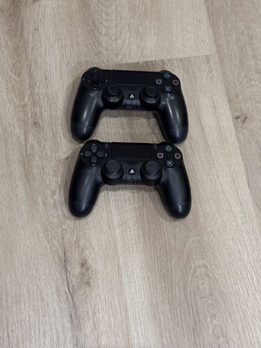 Продавам Playstation 4