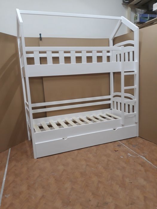 TRANSPORT GRATUIT.Pat etajat cod 2501