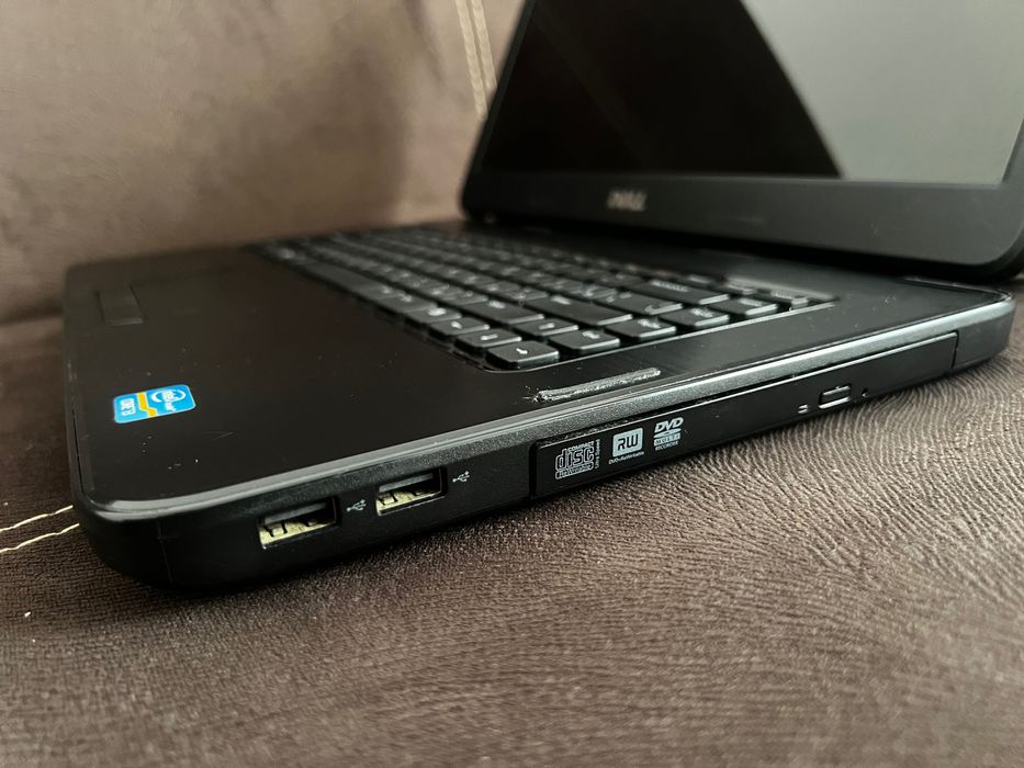 Лаптоп Dell INSPIRON N5050-0200