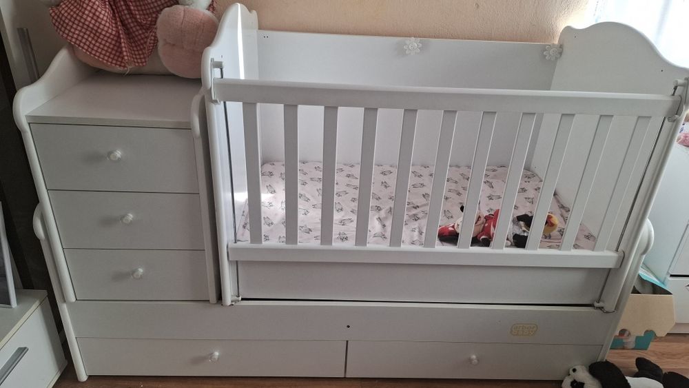 Детска кошара 3в1- кошара,бюро и легло