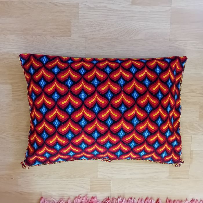 Продава ковертюри- покривала за спална