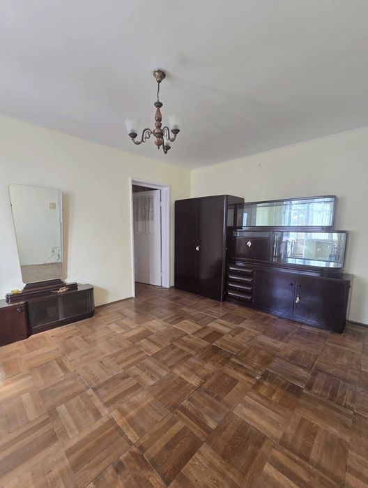 Direct Proprietar | Apartament 2 Camere - Bulevardul Revoluției | Etaj 2 | Negociabil
