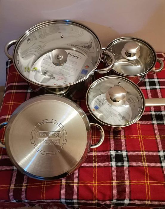 НОВО.Високо качествен комплект тенджери..