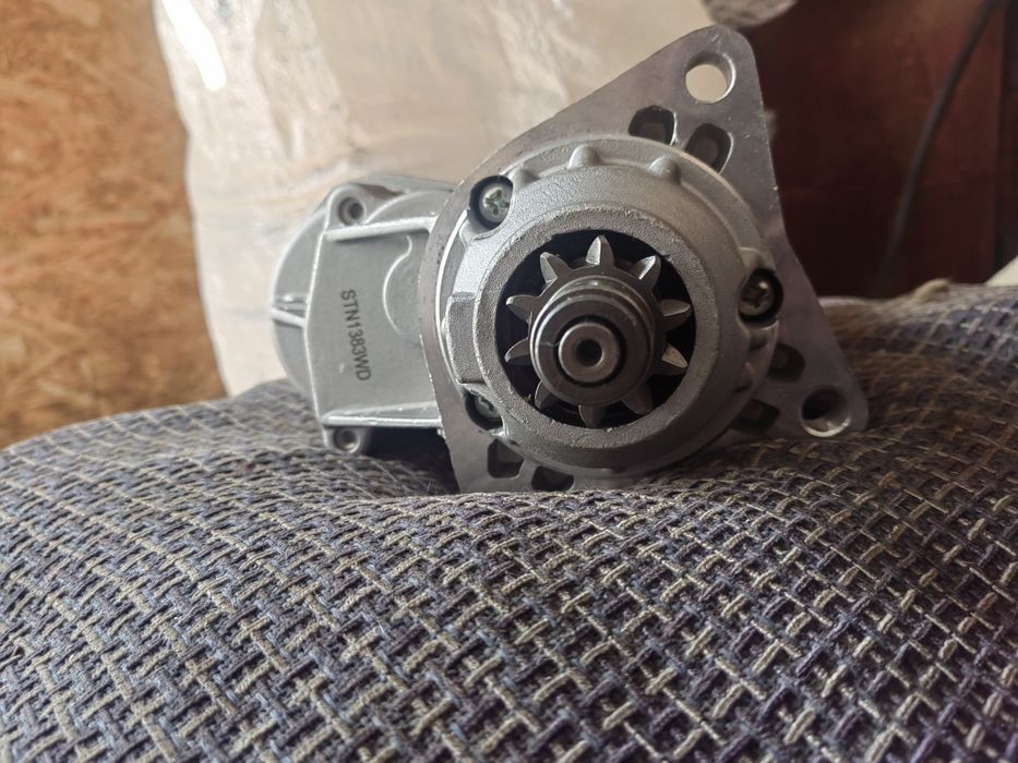 Продам стартер на курсор 8 новый.