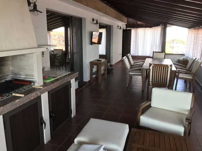 Дава се под наем Многостаен апартамент в Бургас, Сарафово - 315 кв.м за 1096.5 € - Снимка #1