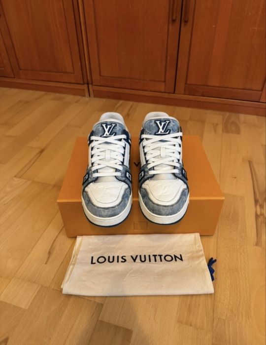 Adidasi Louis Vuitton