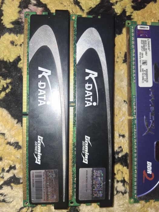 Vând rami desigilat nefolosiți ddr2 2x8 2x4