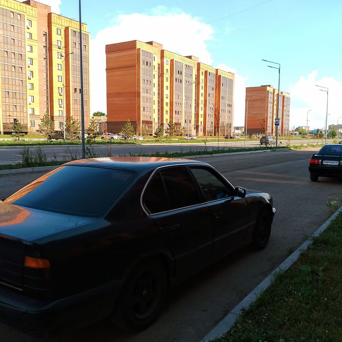 Срочно продам БМВ е34