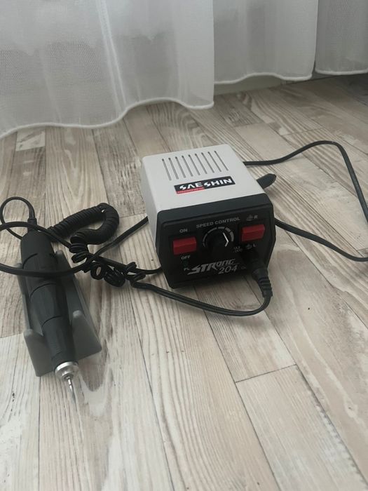 Продам лампу для маникюра